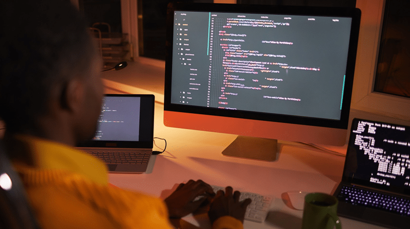 Revolucionando o desenvolvimento de software com IA